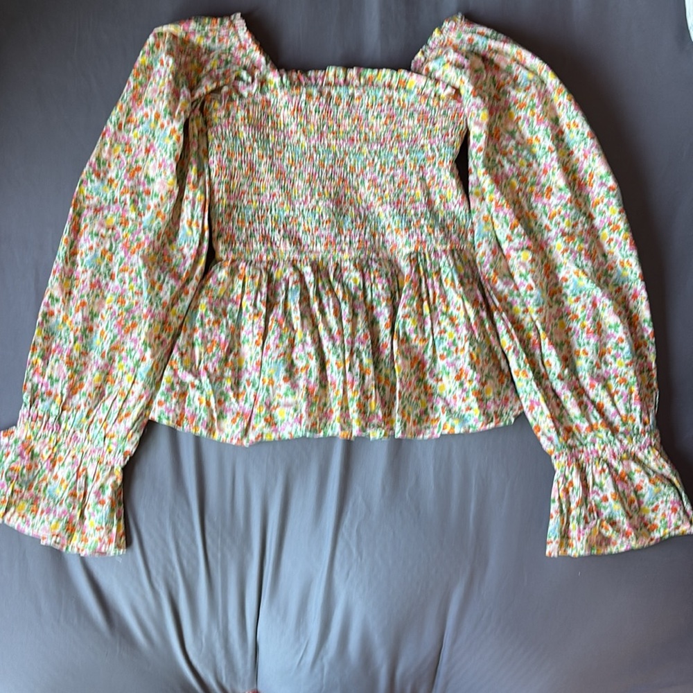 Elizabeth Wilson Designs Multicolor Floral Smocked Blouse - Picture 9 of 16